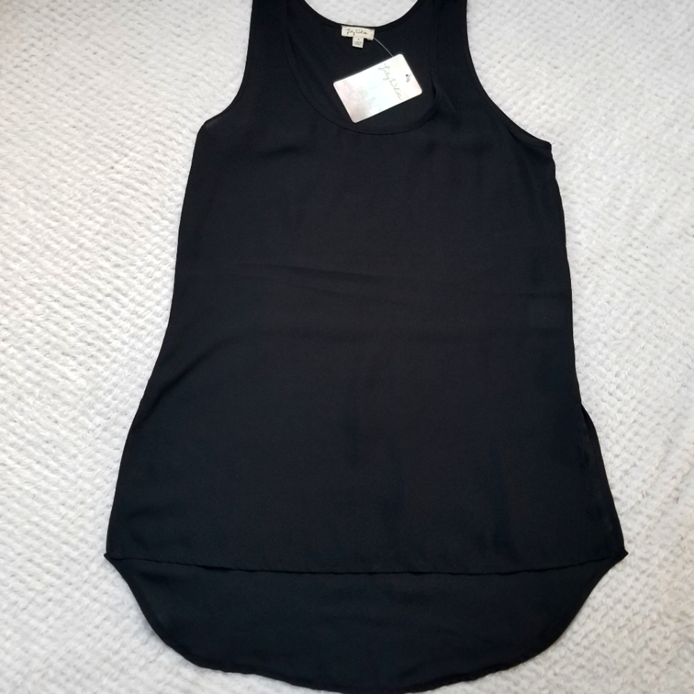 NWT Lily White sz S lightweight high low tank